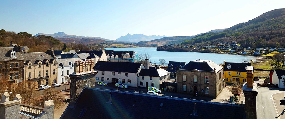 Somerled House Suites is based in Portree on the Isle of Skye near amazing sea and mountain views