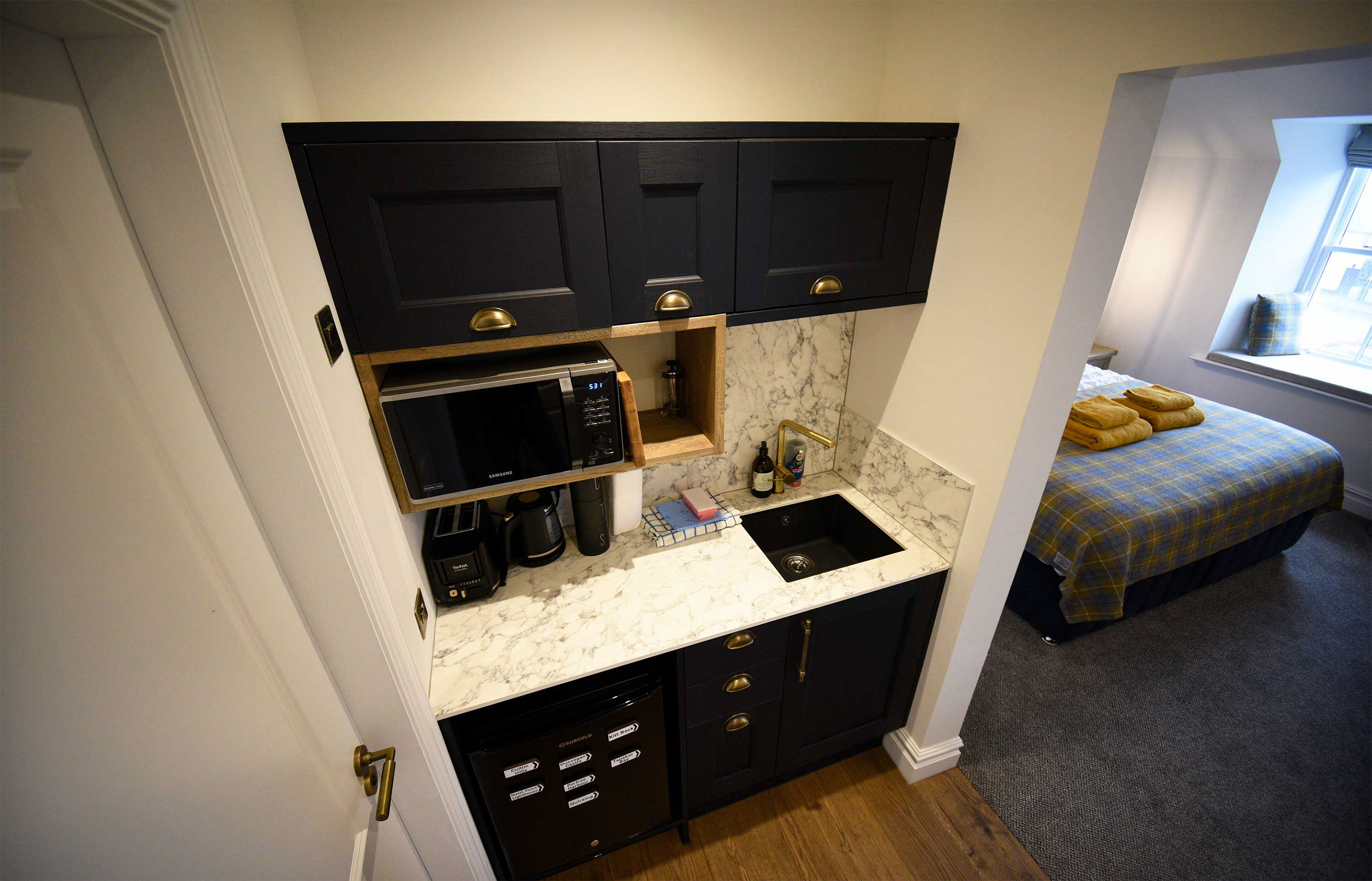 Taransay House Luxury Bed and breakfast contains a spacious restaurant with fresh seafood and great Scottish Cuisine