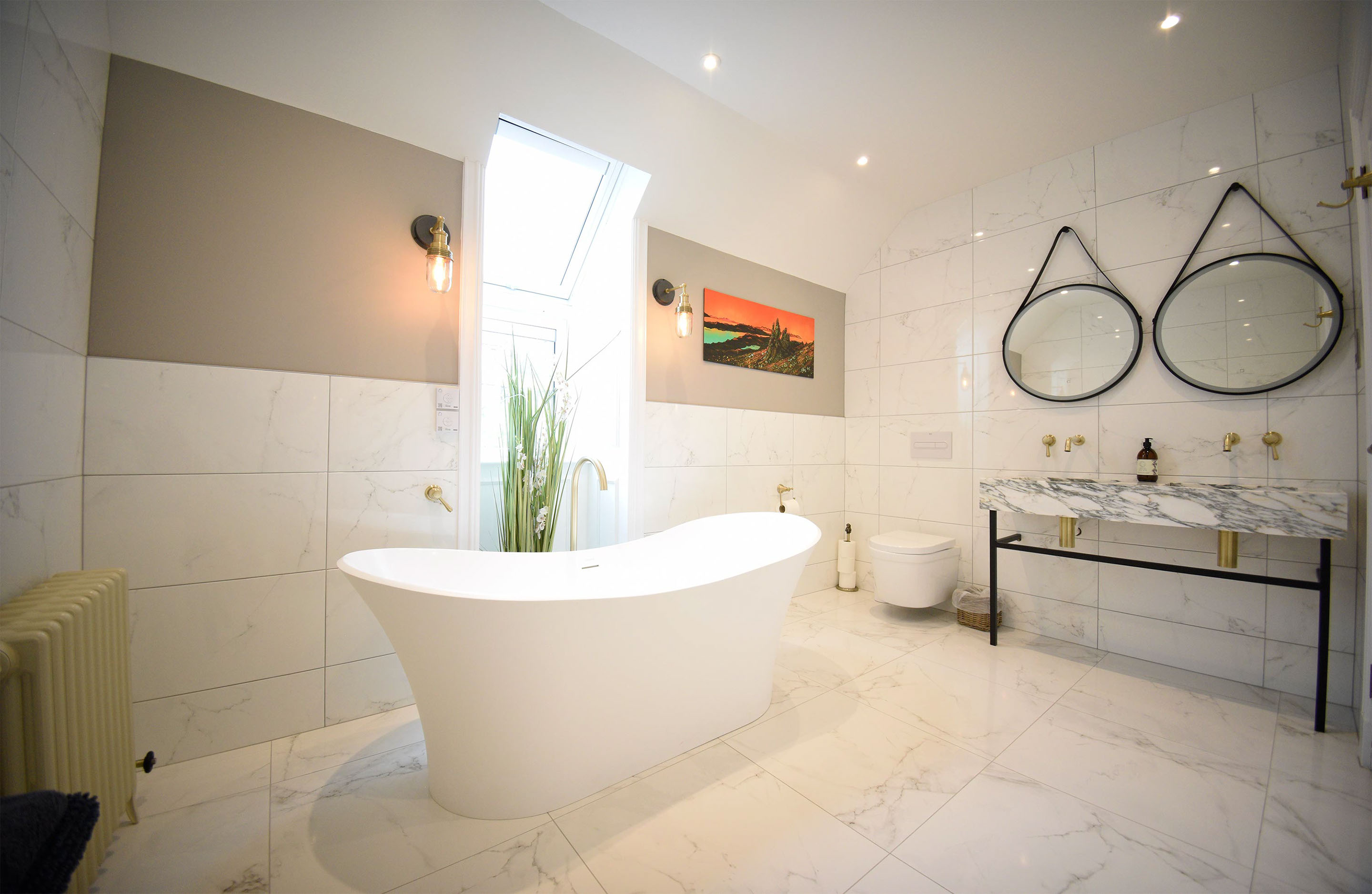 Our Luxury Guest House Accommodation in Portrer contains spacious modern en suite bathrooms