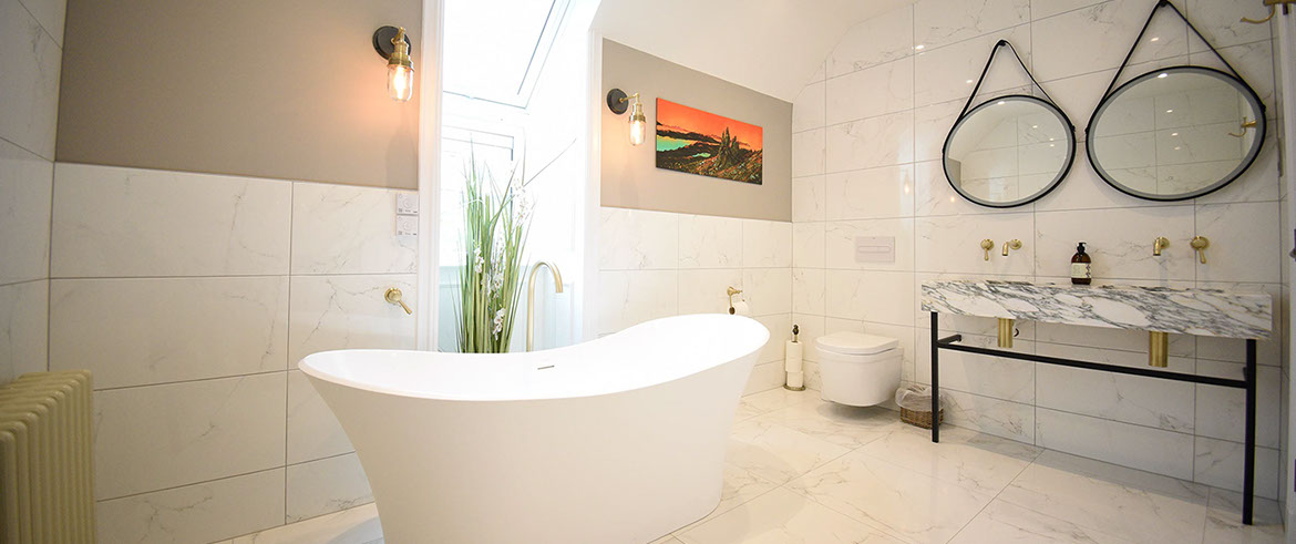 Somerled House Suites contain luxury bathrooms with bath and shower at our Portree self catering accommodation
