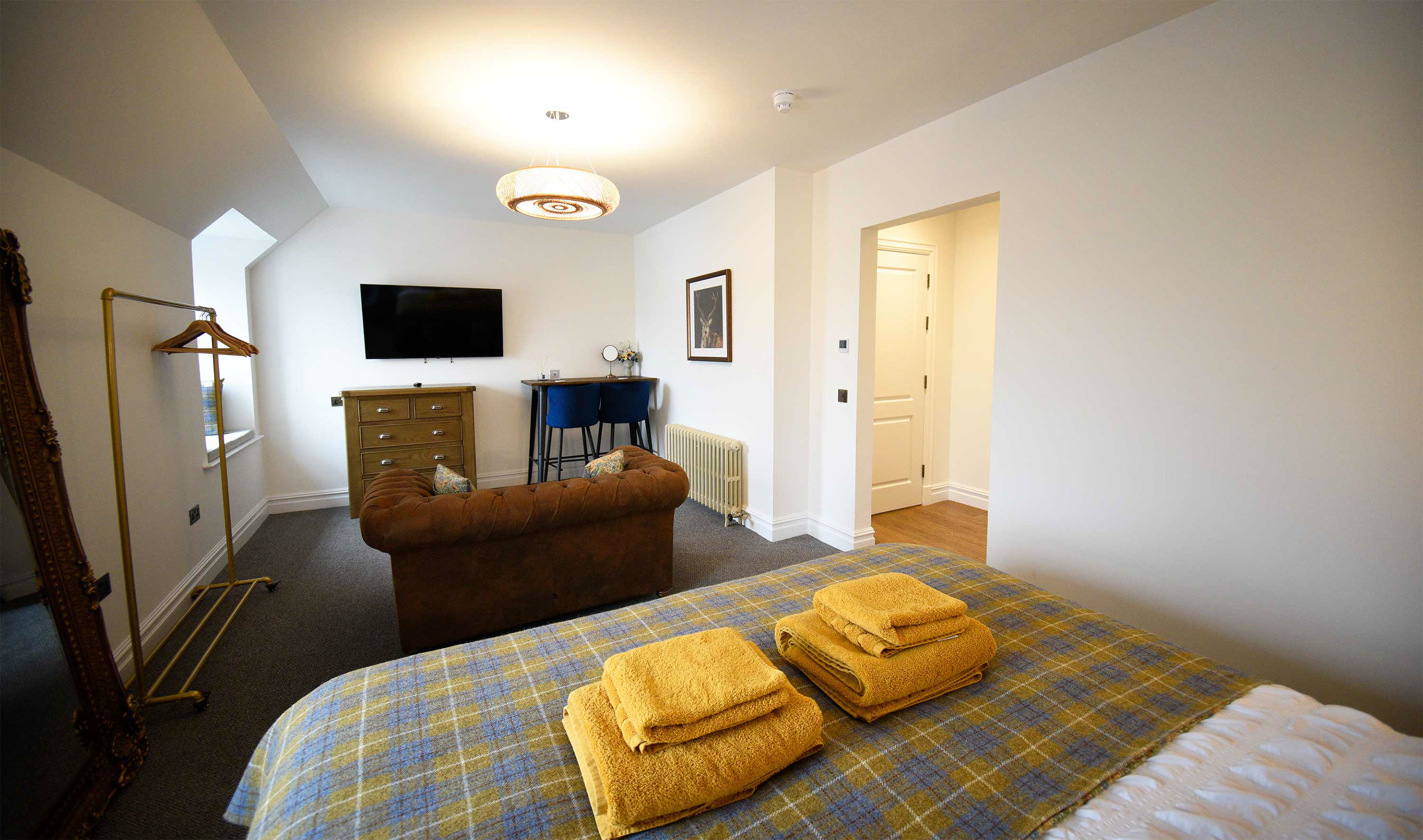 Our Luxury Guest House Accommodation in Portrer contains spacious modern en suite bathrooms