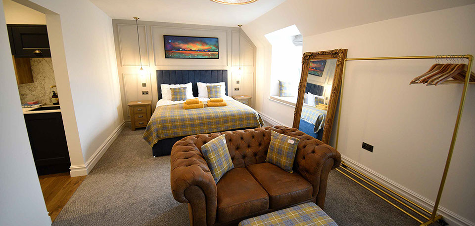 Somerled House Suites self catering accommodation apartments contain king size double beds with WIFI internet