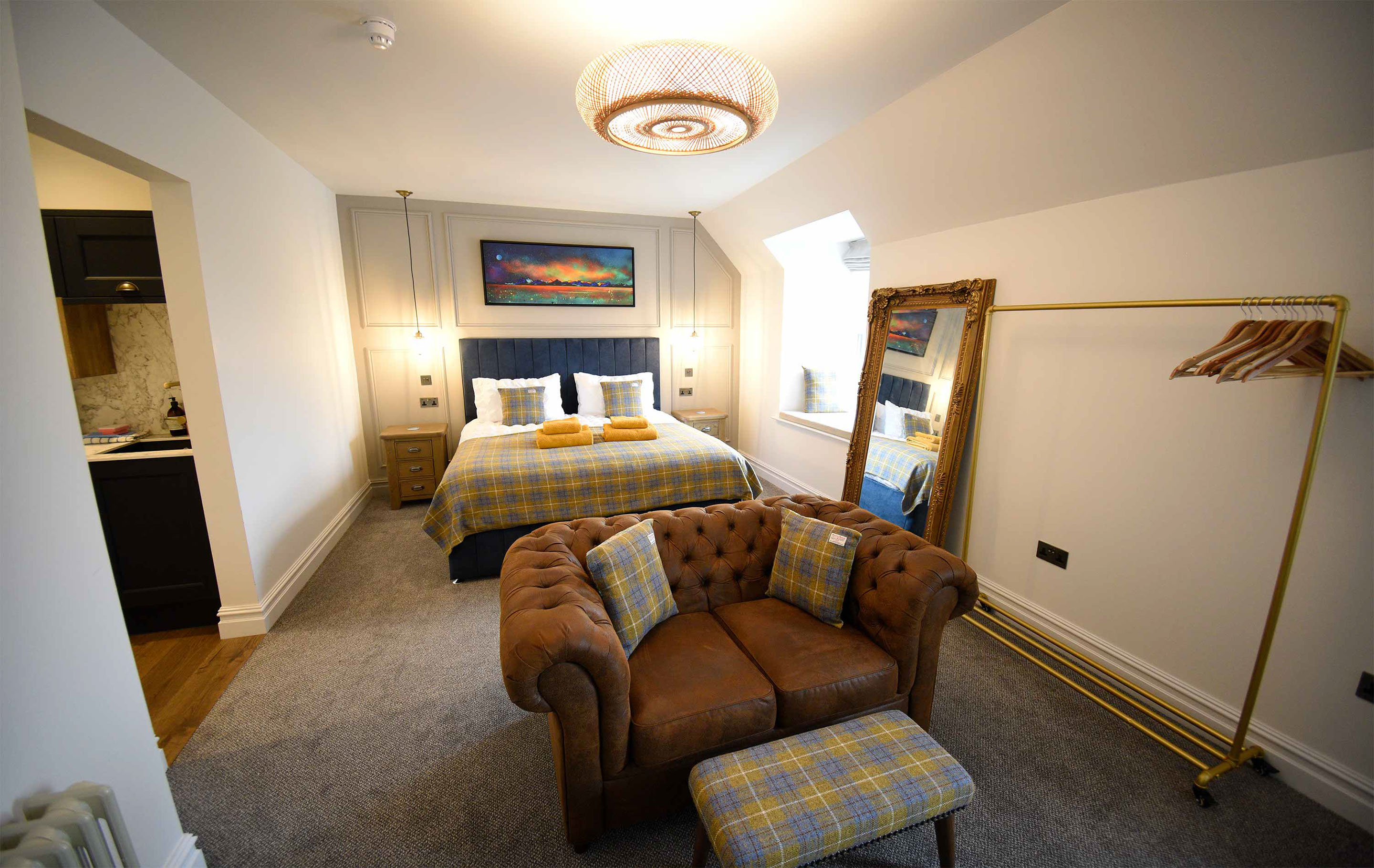 Our Luxury Guest House Accommodation in Portrer contains spacious modern en suite bathrooms